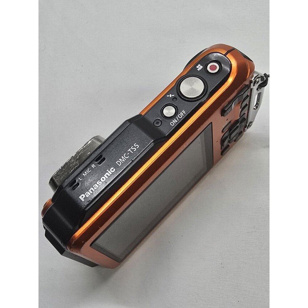 Panasonic Lumix DMC-TS5 16.1 MP Digital Camera Waterproof With 2 Chargers & Case - Picture 14 of 16